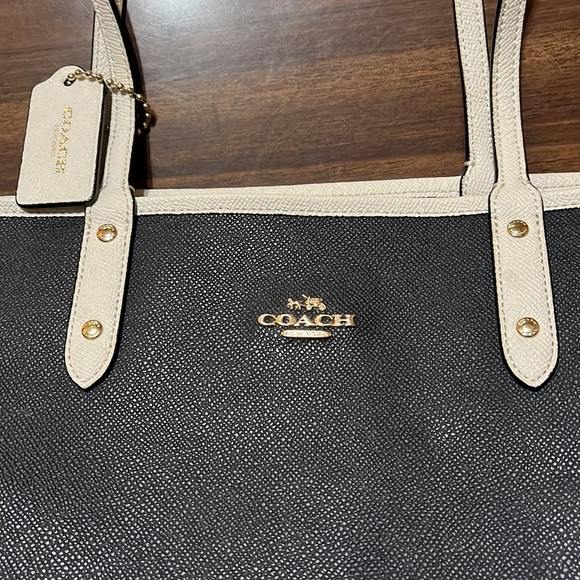 Coach Reversible City Shoulder Tote
Black/White - Picture 3 of 14